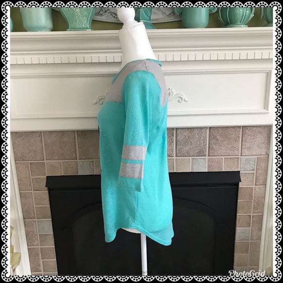 Pick 3 for $9๐NWOT No Boundaries top, size, 11/13 - Picture 2 of 4